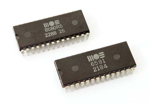 Beide Varianten des SID-Chips